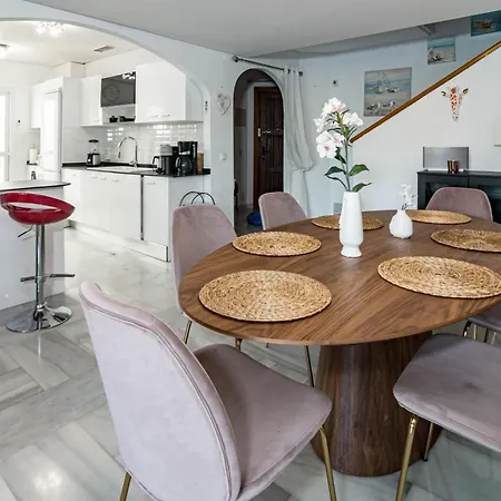 Camojan Blanco 15 Holiday home Marbella